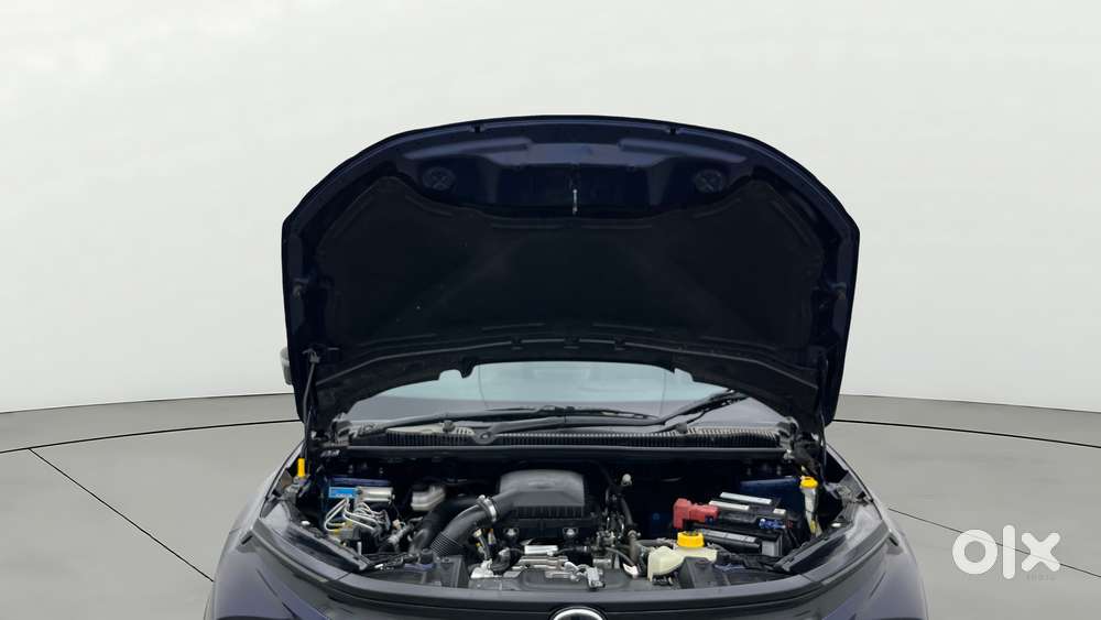 Tata Nexon Pure (s) 1.2 Petrol 6amt, 2025, Petrol