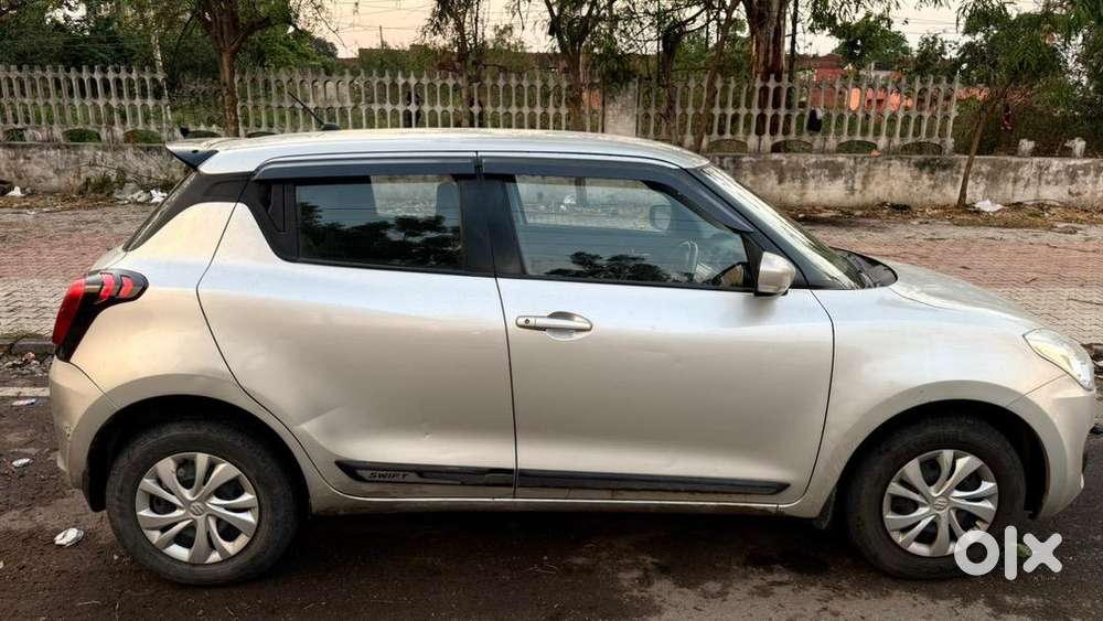Maruti Suzuki Swift Amt 2018 Petrol Well Maintained