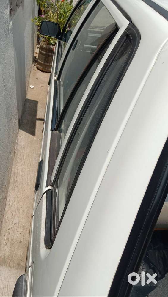 Maruti Suzuki 800 2006 Petrol Well Maintained