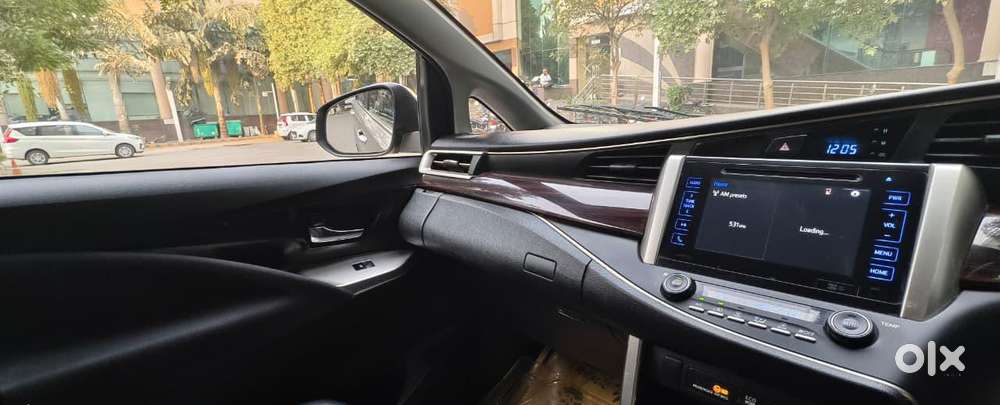 Toyota Innova Crysta 2.4 Z 7 Str, 2017, Diesel