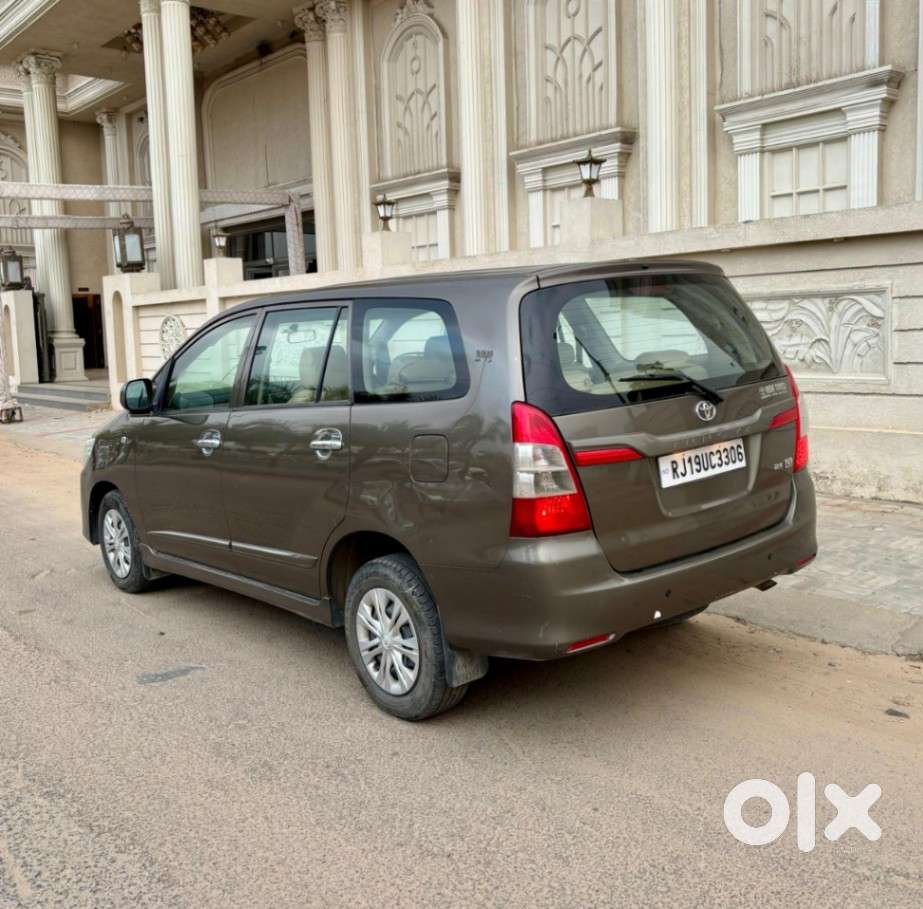 Toyota Innova 2.5 G (diesel) 8 Seater, 2016, Diesel
