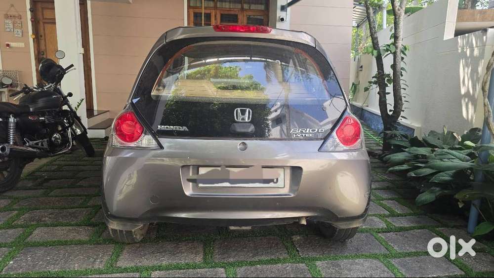 Genuine Proper Service,interiors In Brand New Condition,manuall Gearge