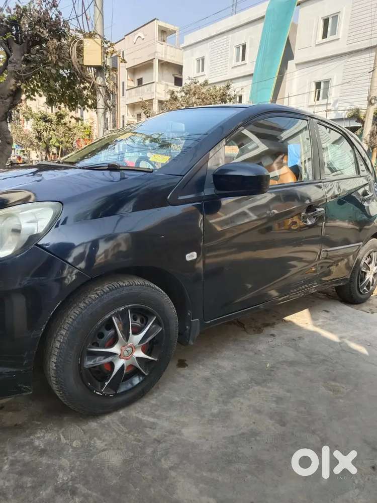 Honda Brio 2012 Petrol Well Maintained