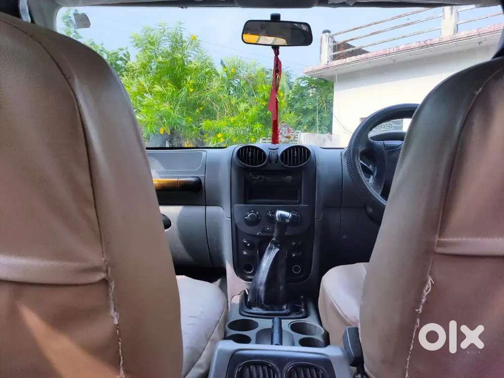 Mahindra Vision Sxt 2014