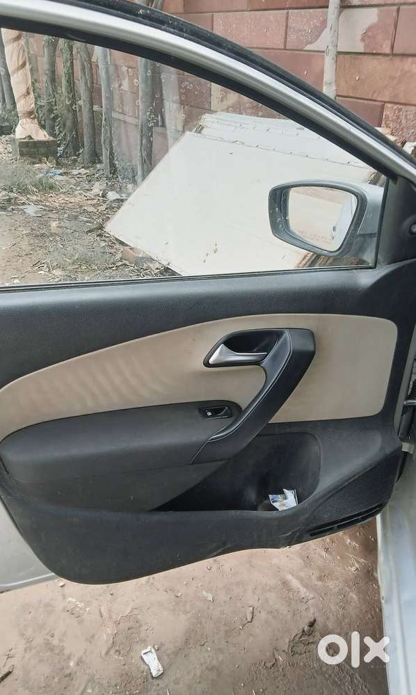 Volkswagen Polo 2012 Car