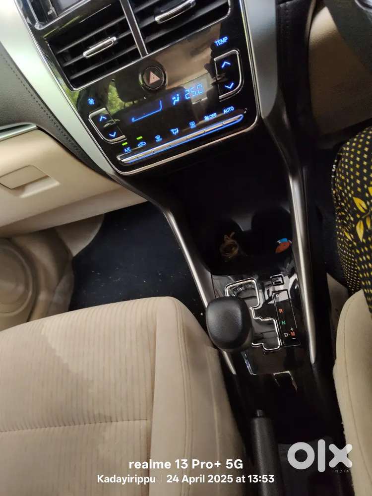 Toyota Yaris 2019v Automatic