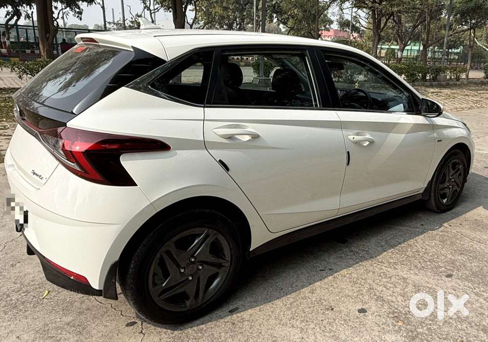 Hyundai I20 Sportz 1.2 Ivt, 2022, Petrol