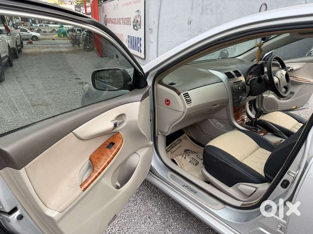 Toyota Corolla Altis Gl, 2010, Petrol