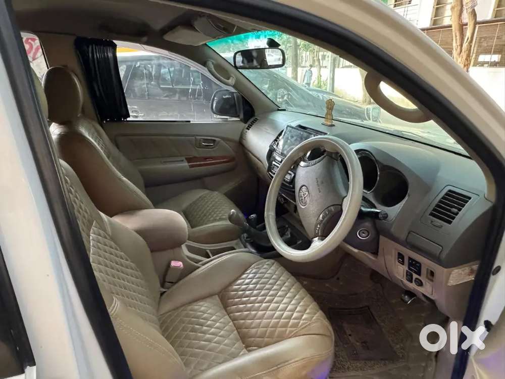Toyota Fortuner 2011