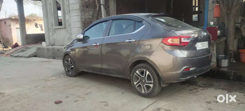 गाड़ी बहुत अच्छी है और और इंजन में काम नहीं है
