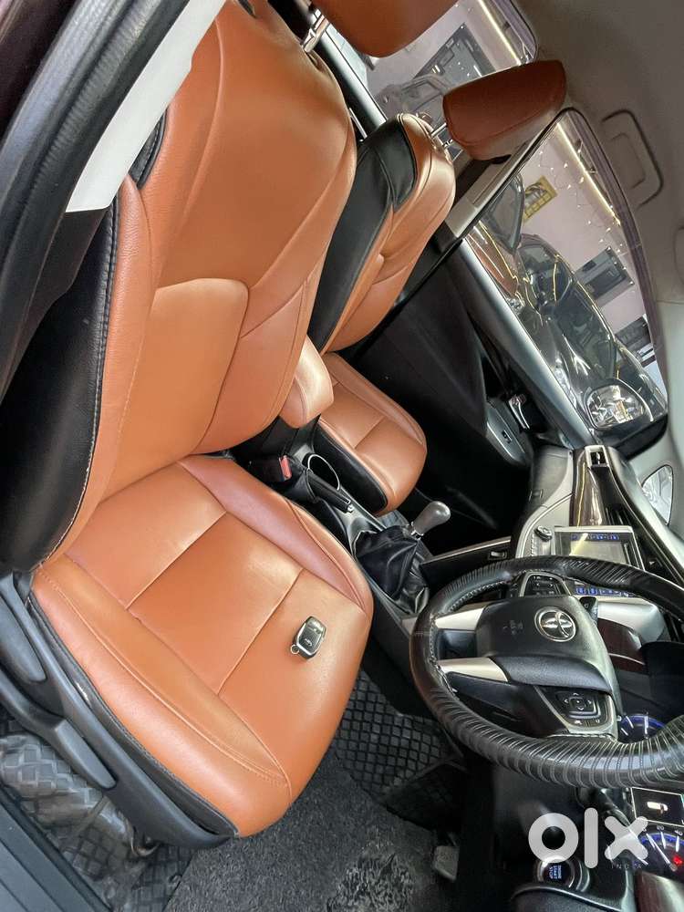 Toyota Innova Crysta 2.4 V 8 Str, 2016, Diesel