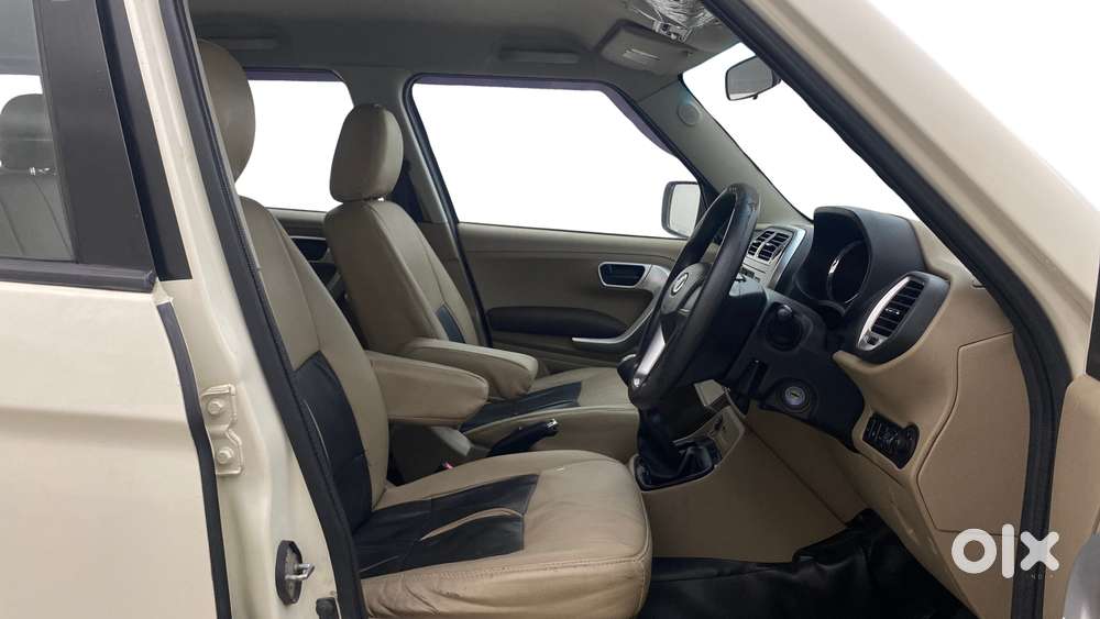 Mahindra Tuv 300 Mhawk100 T8, 2017, Diesel