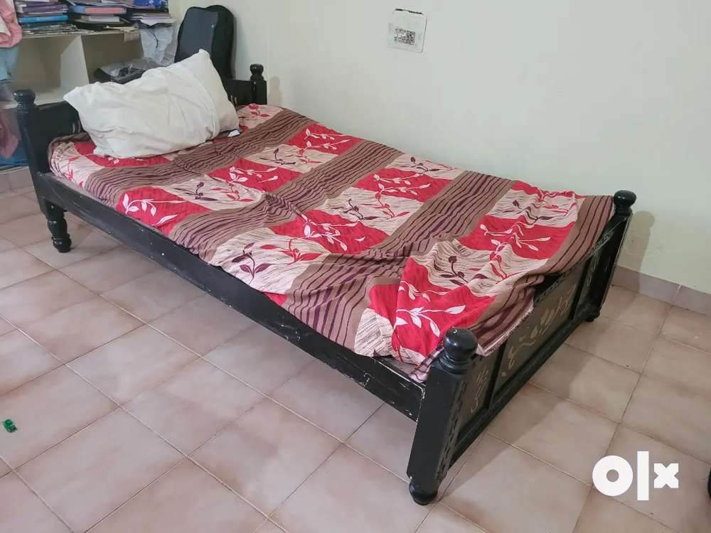 Olx cot near deals me