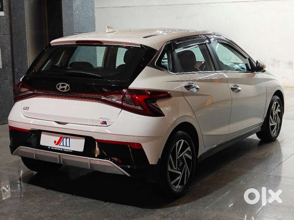 Hyundai New I20 1.2 Asta (o) Ivt, 2024, Petrol
