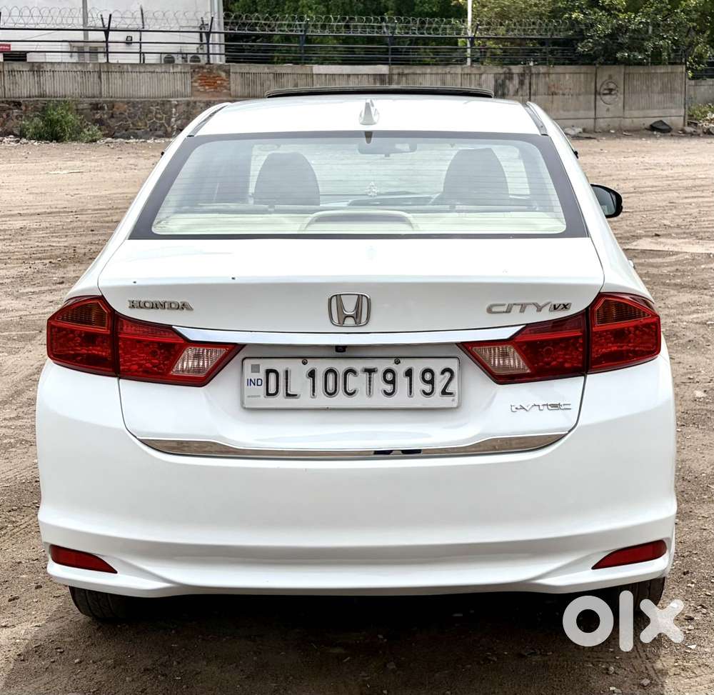Honda City V At Sunroof, 2016, Petrol