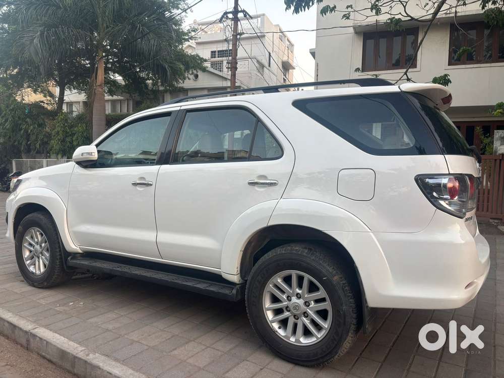 Toyota Fortuner 4x2 Manual, 2014, Diesel