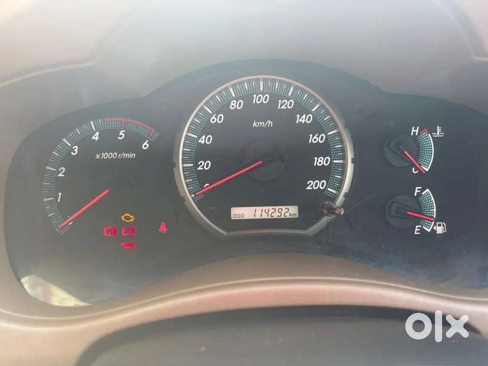 Toyota Innova 2015