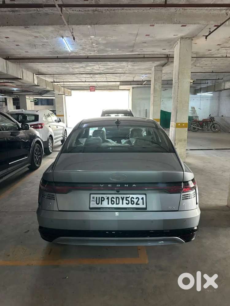 Hyundai Verna Facelift (sx Petrol)