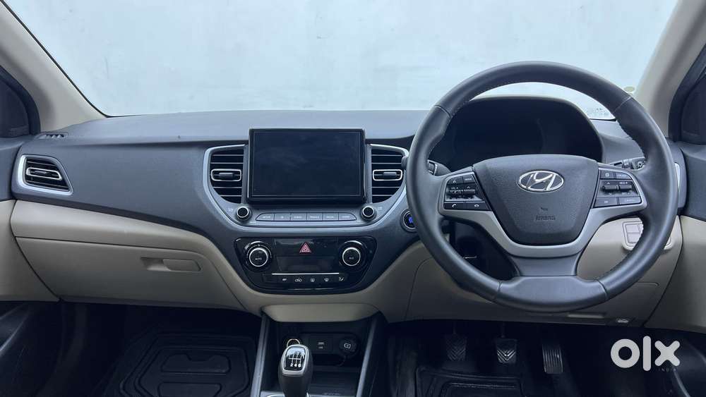 Hyundai Verna 1.5 Sx Ivt, 2022, Petrol