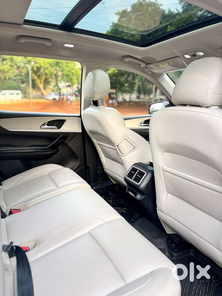 Mahindra Xuv700, 2022, Diesel