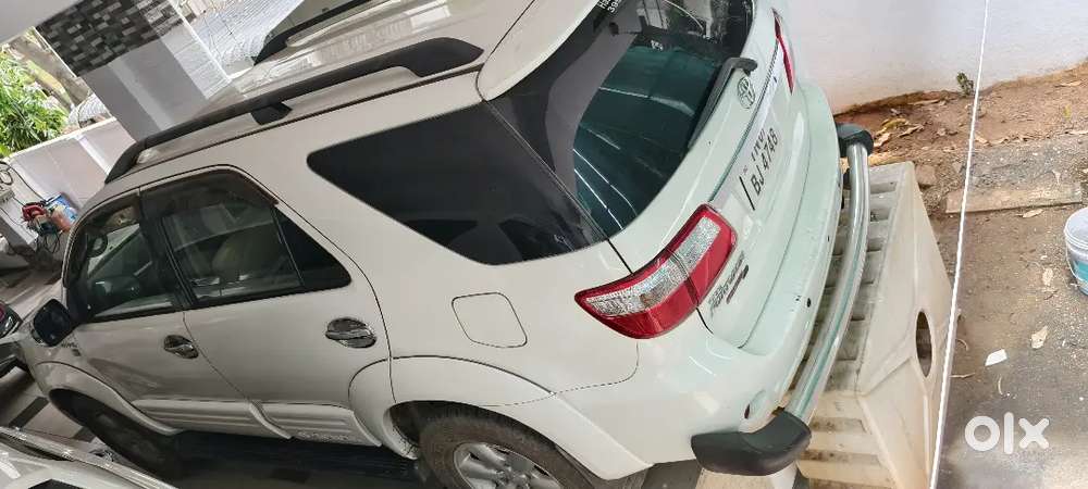 Toyota Fortuner 2010 Diesel 110000 Km Driven