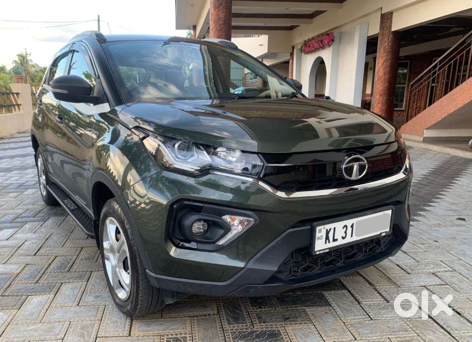 Tata Nexon 1.2 Revotron Xma Amt (s), 2023, Petrol