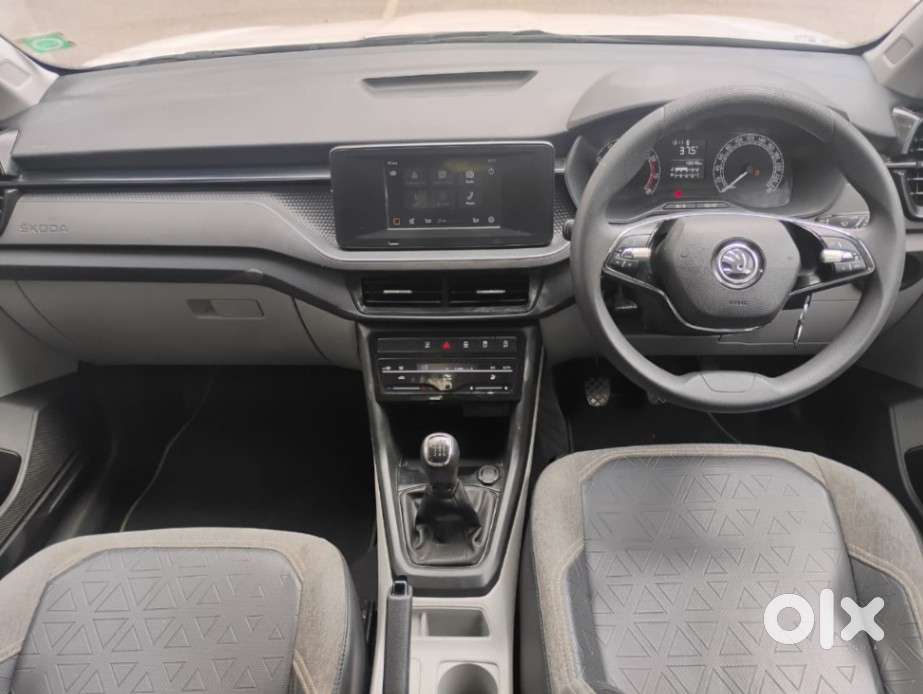 Skoda Kushaq 1.0 Tsi Active, 2023, Petrol