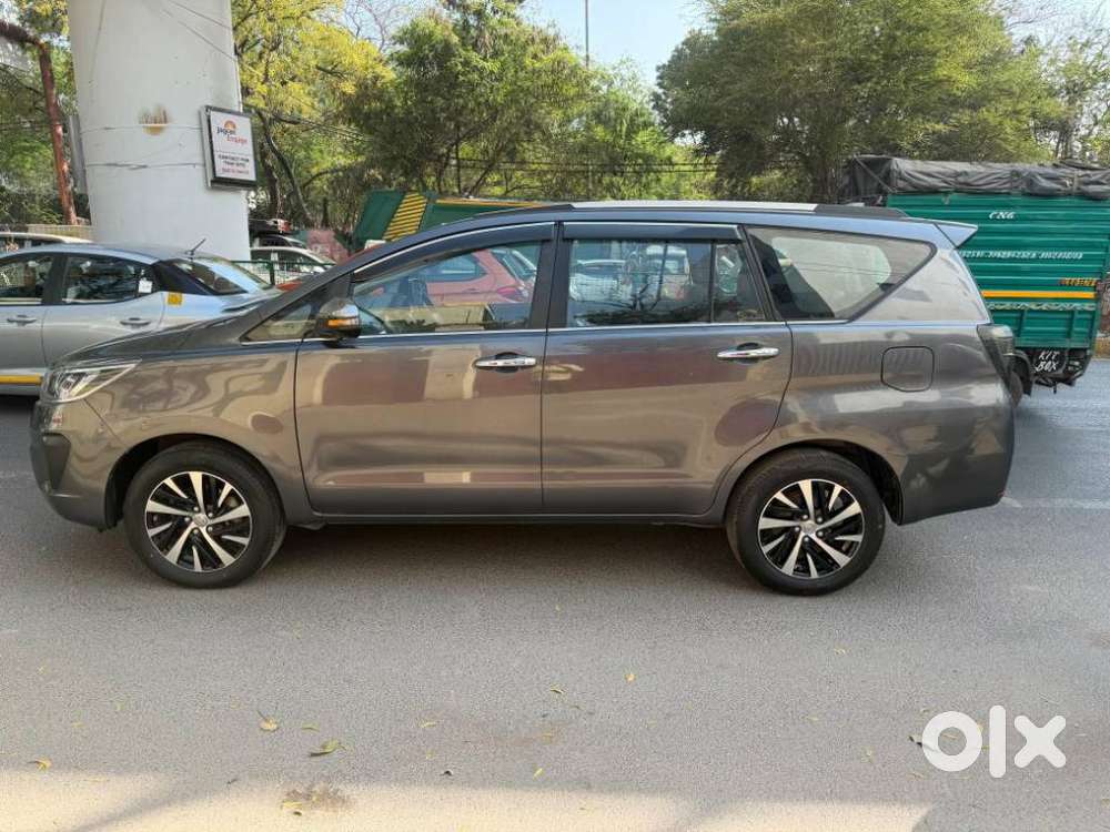 Toyota Innova Crysta [2020-ongoing] 2.7 Zx At 7 Str, 2022, Petrol