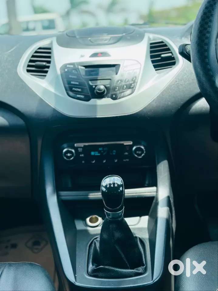Ford Figo Titanium, 2016, Petrol