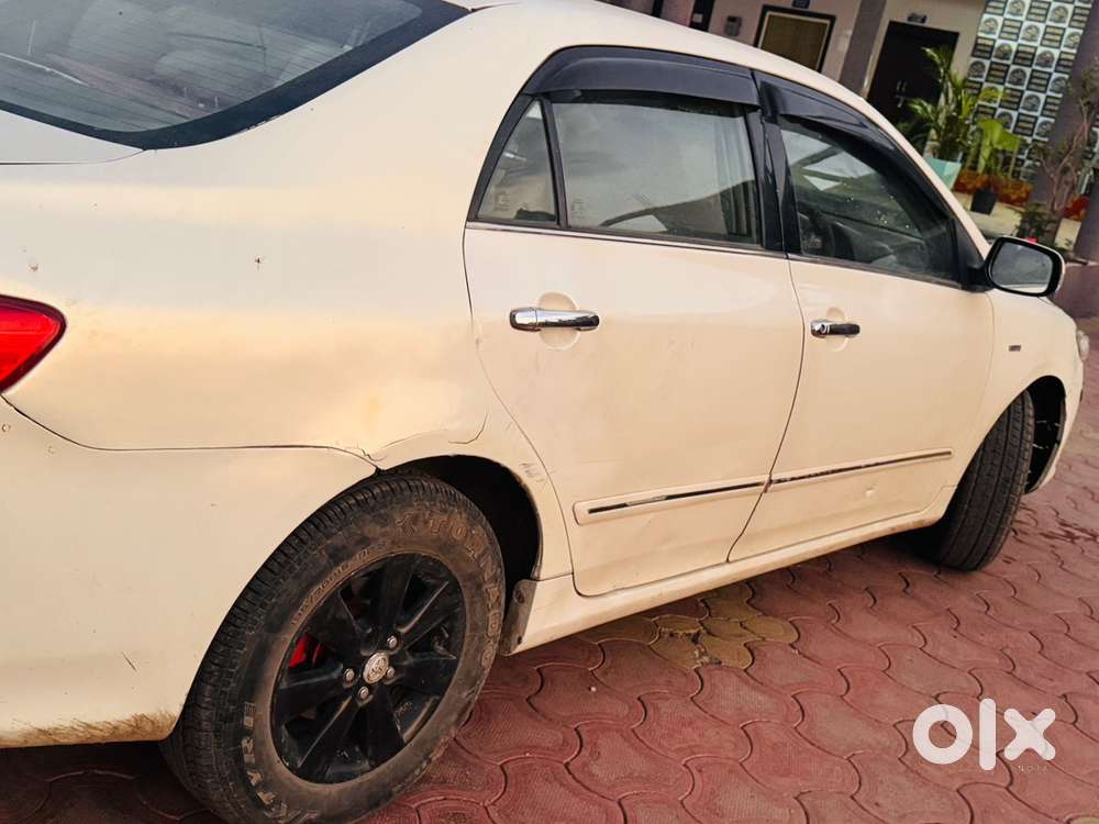 Toyota Corolla Altis 2010