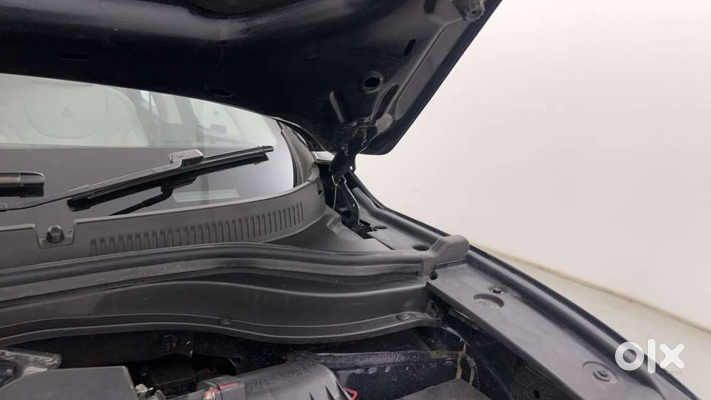 Mahindra Xuv700 2.2 Ax 5 Diesel At 7 Str, 2024, Diesel