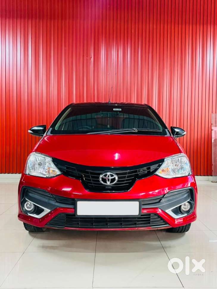 Toyota Etios Liva V Dual Tone, 2018, Petrol