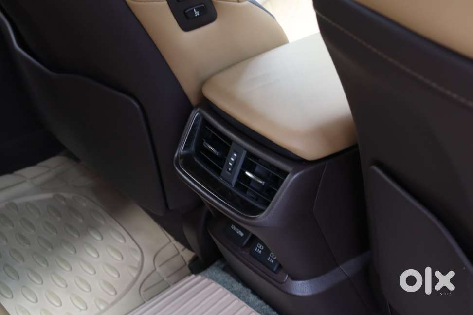 Lexus Es 300h Luxury, 2021, Cng & Hybrids