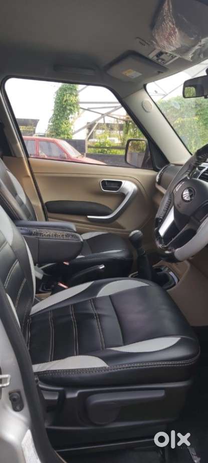 Mahindra Tuv 300 T10, 2018, Diesel