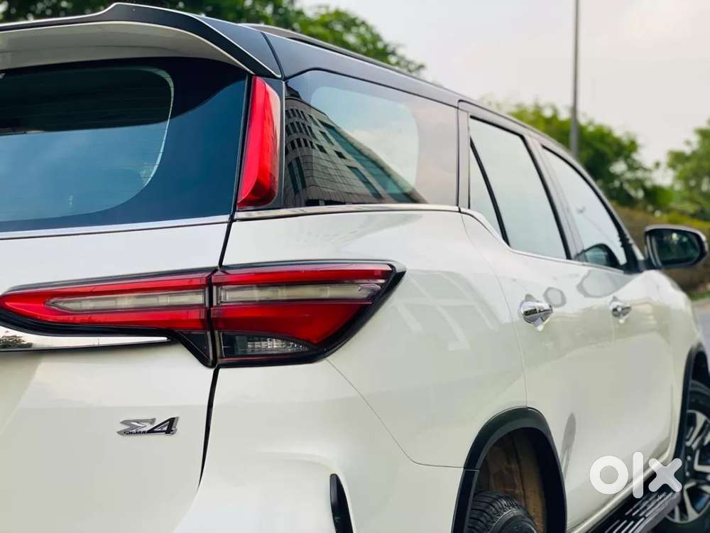 Toyota Fortuner Legender, 2022, Diesel