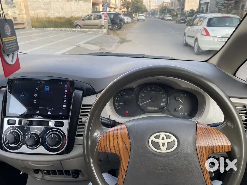 Toyota Innova 2013 Diesel 281000 Km Driven