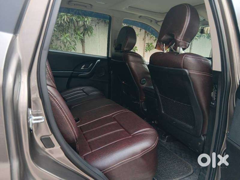 Best Deal In Market  Xuv500 W10at  50k Kms Driven  Fully Loaded