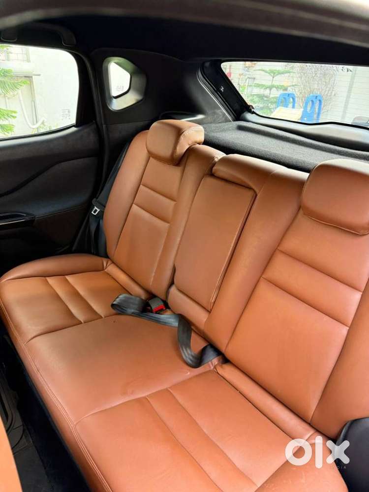 Nissan Magnite Kuro Edition 1.0 Turbo Petrol Cvt, 2023, Petrol