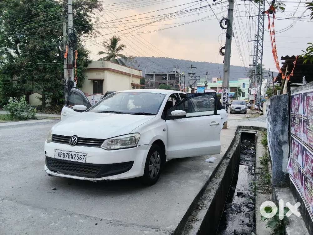 Volkswagen Polo 2012 Petrol 130000 Km Driven