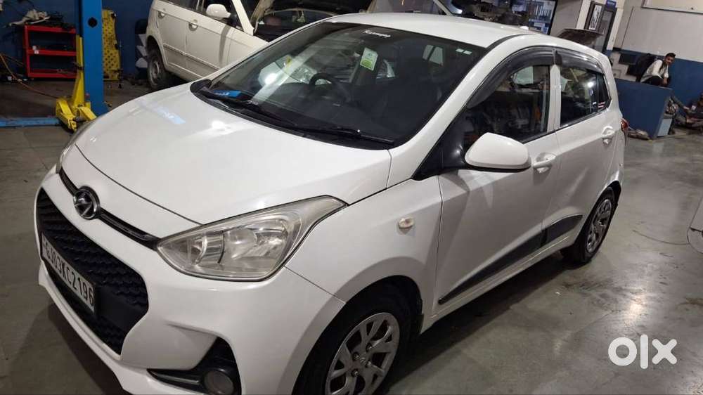 Grand I10 Sportz 1.1