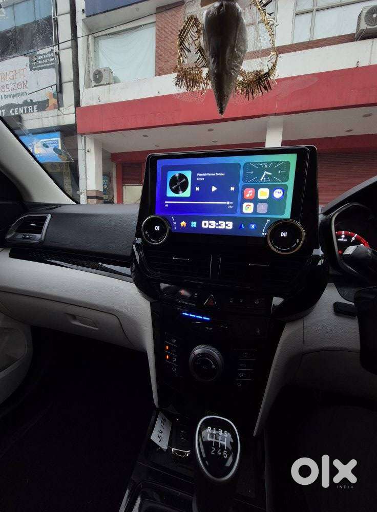 Mahindra Xuv 3xo, 2025, Petrol