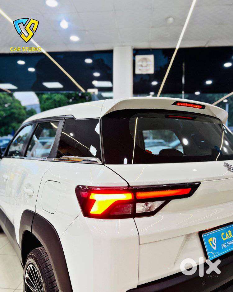 Maruti Suzuki Brezza 1.5 Vxi Smart Hybrid, 2025, Petrol