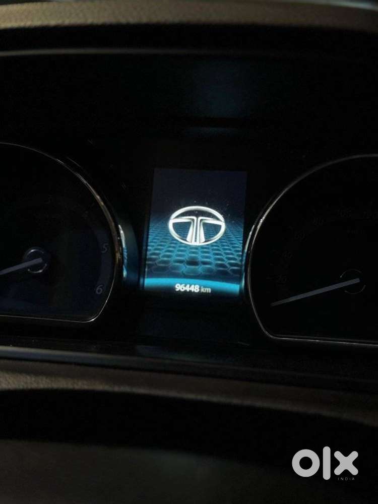 Tata Hexa 2.2 Xta 4x2 7 Str, 2018, Diesel