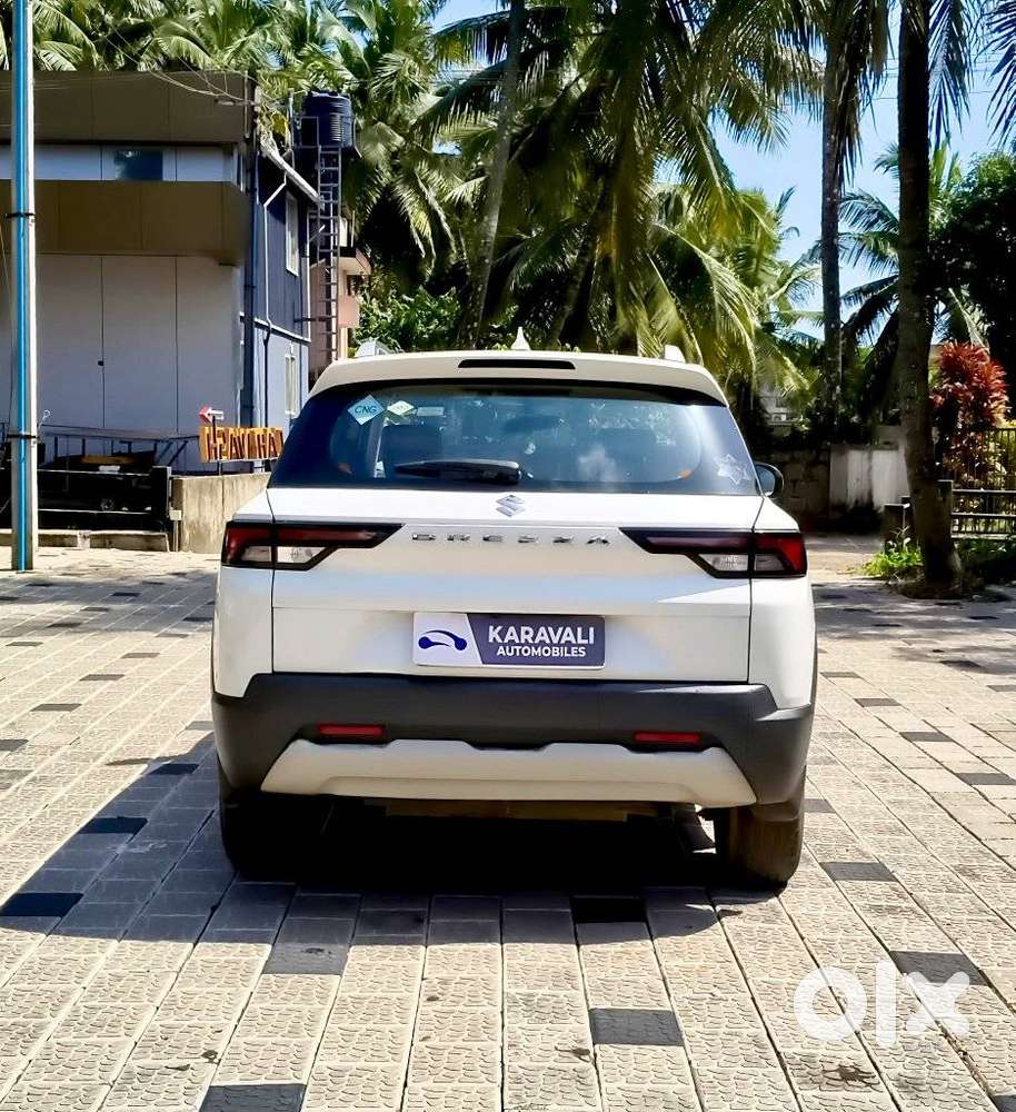 Maruti Suzuki Vitara Brezza 1.5 Zxi At, 2023, Cng & Hybrids