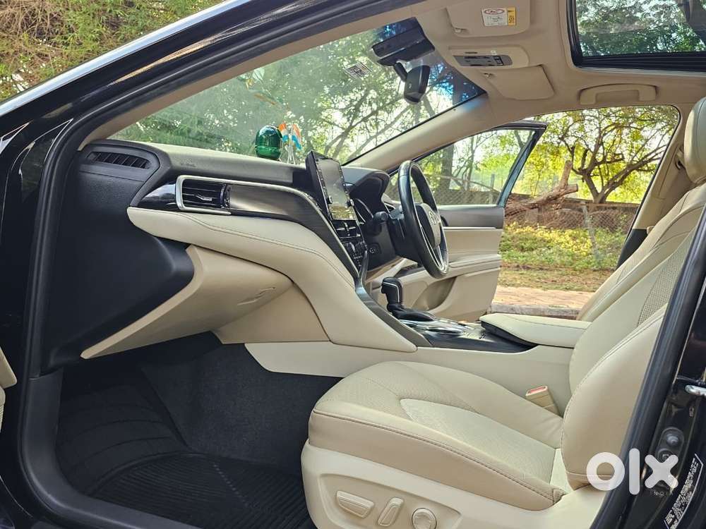 Toyota Camry Hybrid, 2023, Petrol