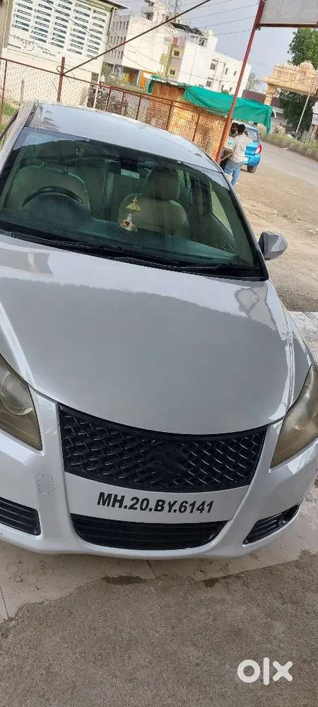 Maruti Suzuki Kizashi 2011