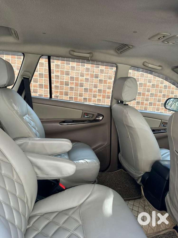 Toyota Innova 2.5 Vx 7 Seater Bs Iv, 2016, Diesel