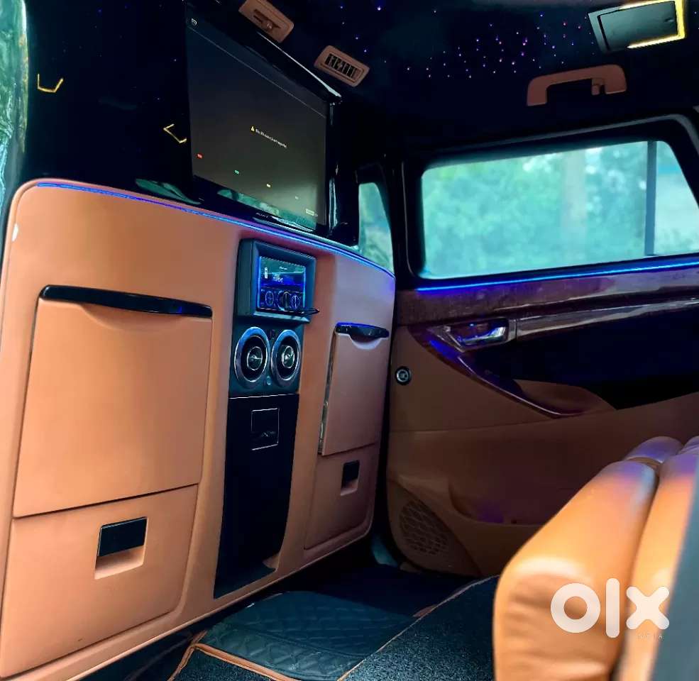 Toyota Innova Crysta [2020-ongoing] 2.4 Gx 7 Str, 2022, Diesel