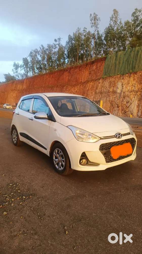 Hyundai Grand I10 2017 Diesel Well Maintained