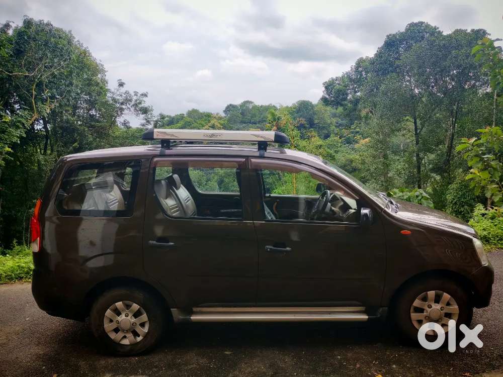 Mahindra Xylo 2010